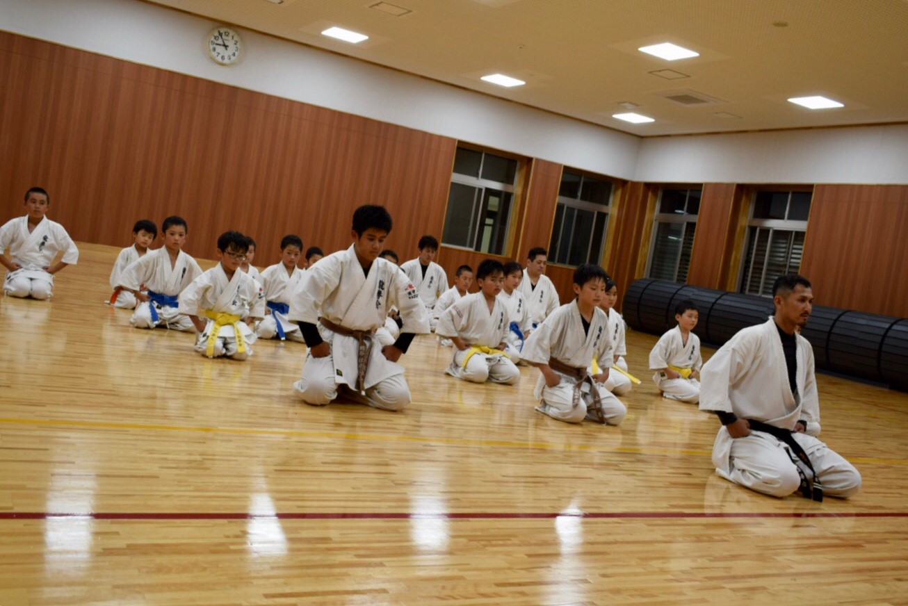 真格闘術 龍拳会 少年部の基本稽古